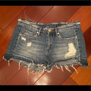 Blank NYC frayed jean shorts size 27